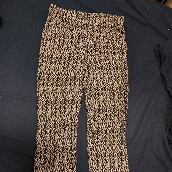 Black and white print pull-on pants - with pockets! - Picture 1 of 5